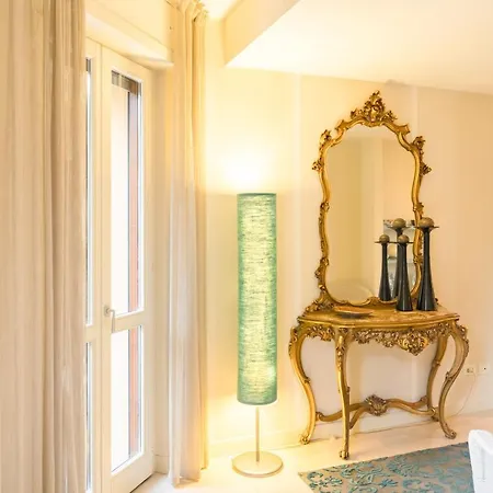 Residenza Al Vittoriale - By Host4u Apartamento Gardone Riviera