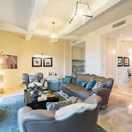 Apartment Residenza Al Vittoriale - By Host4u *