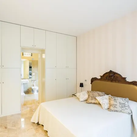 Apartment Residenza Al Vittoriale - By Host4u